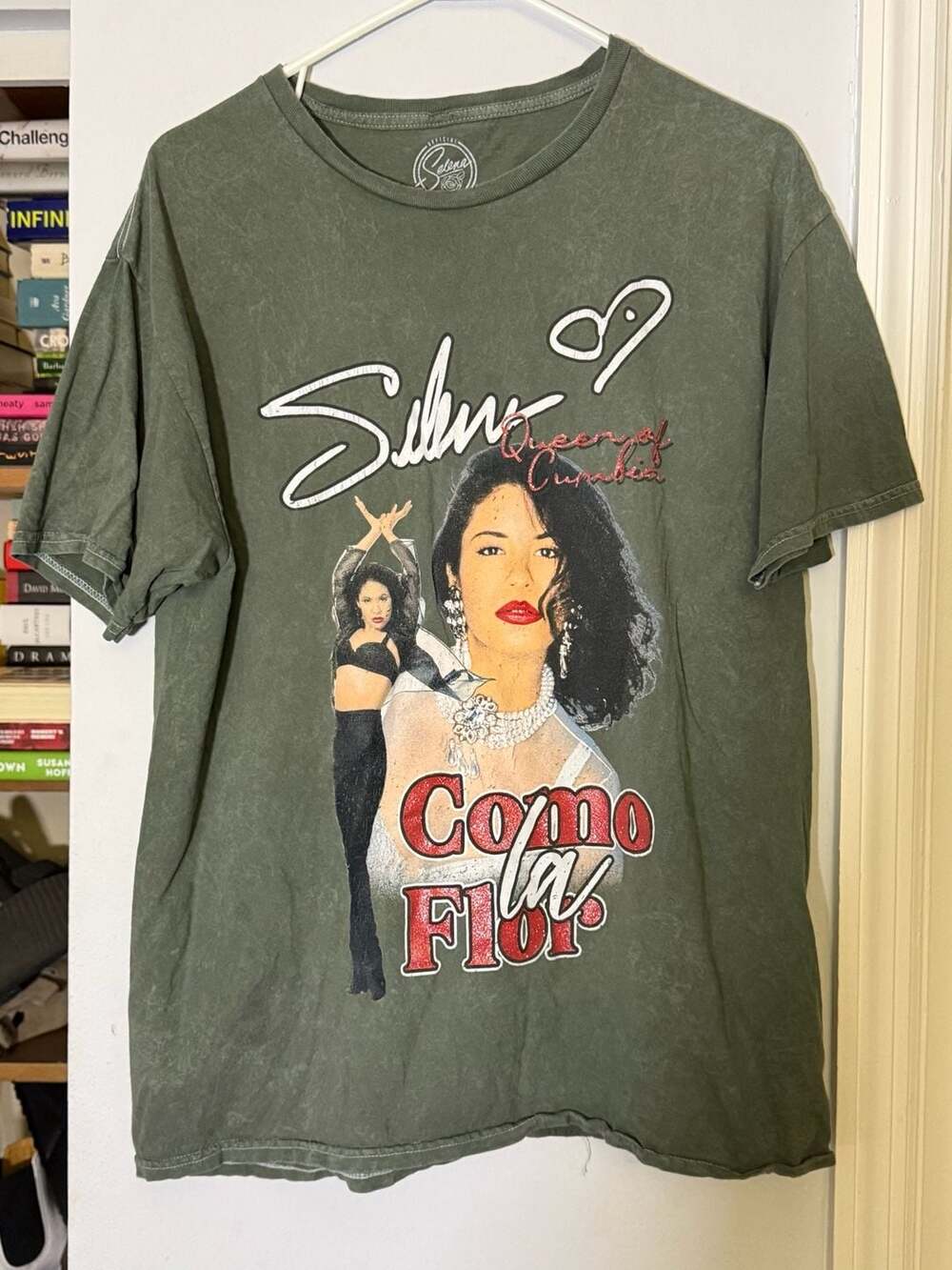Selena Official Merchandise Como La Flor T-Shirt Size S/M Olive Green